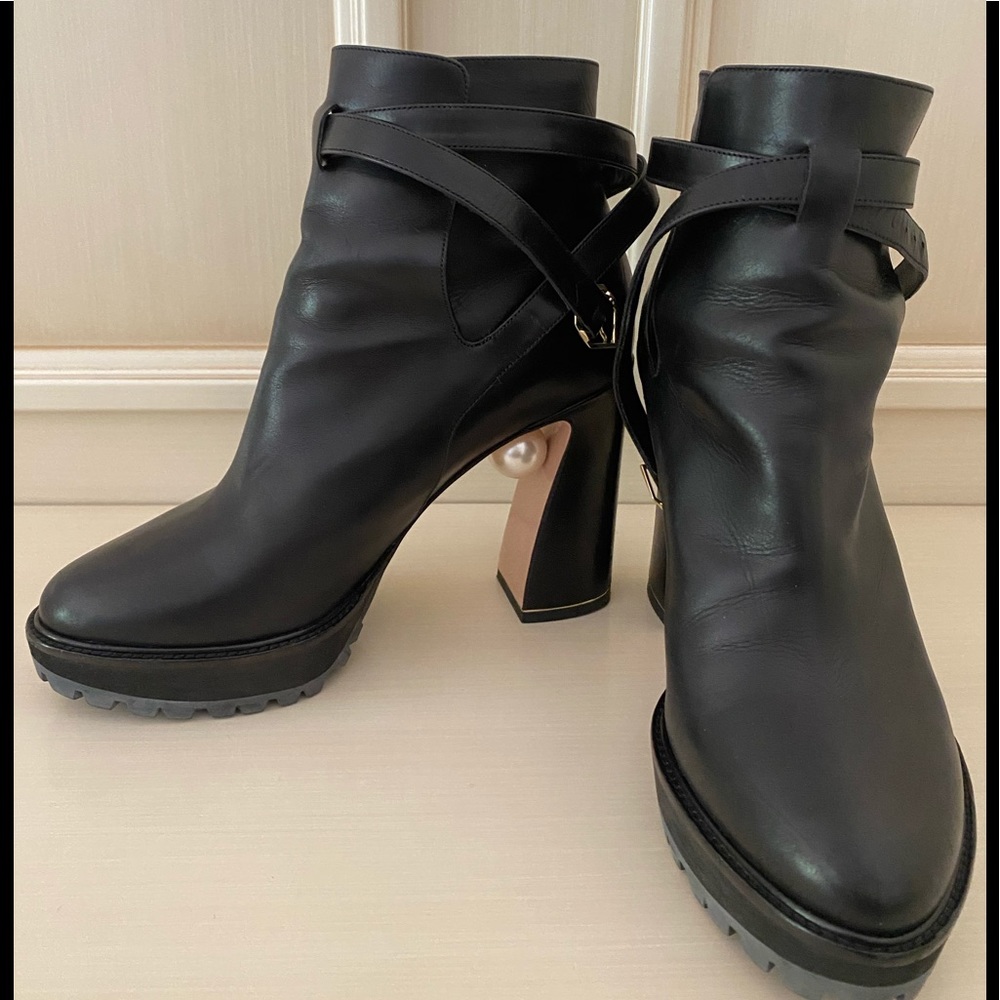 Nicholas Kirkwood booties